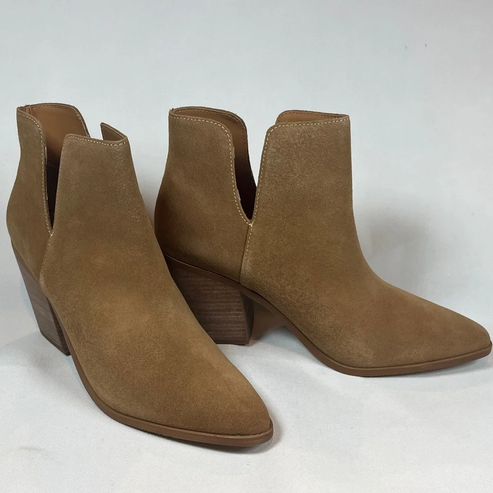 Lisa Vicky Kicky Saddle Brown Suede Ankle Booties 11M NIB